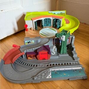 Thomas & Friends Green and Gray Harbor Playset - Kids Toy